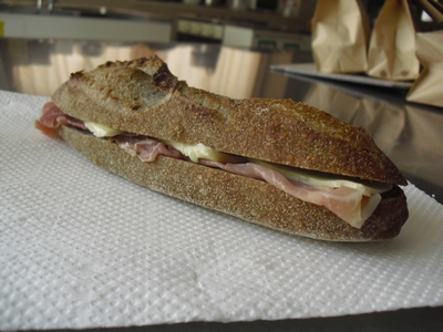 ゆっくりと発酵をすすめるパン屋さんの物語