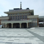 ひとまちの街　JR奈良駅前広場