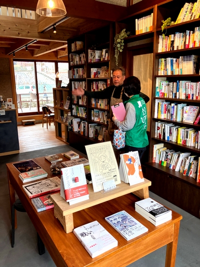 紙の本で繋がる読者と出版社